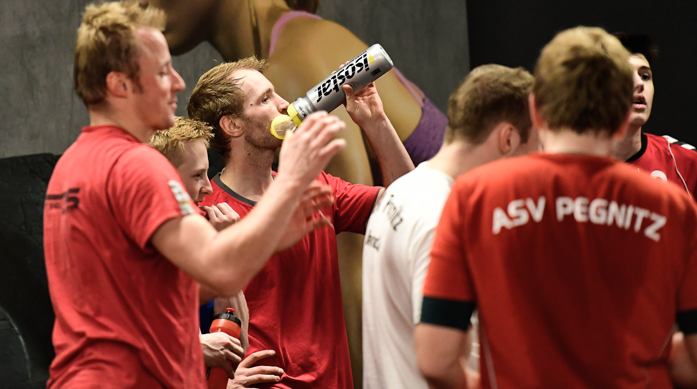 ASV Pegnitz Handball beim Cross Gym Trainin mit Bastian Lumpp in der Sportwelt Pegnitz