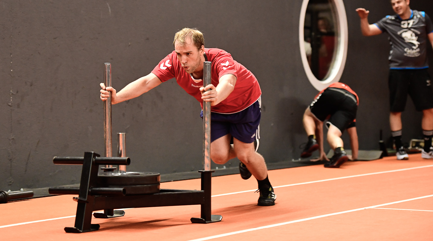 ASV Pegnitz Handball beim Cross Gym Trainin mit Bastian Lumpp in der Sportwelt Pegnitz