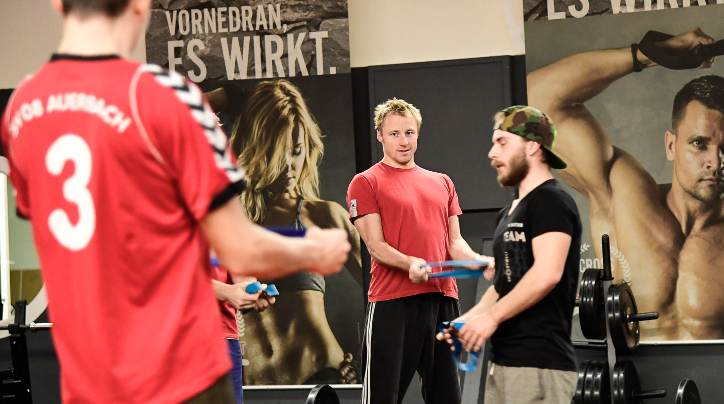 ASV Pegnitz Handball beim Cross Gym Trainin mit Bastian Lumpp in der Sportwelt Pegnitz