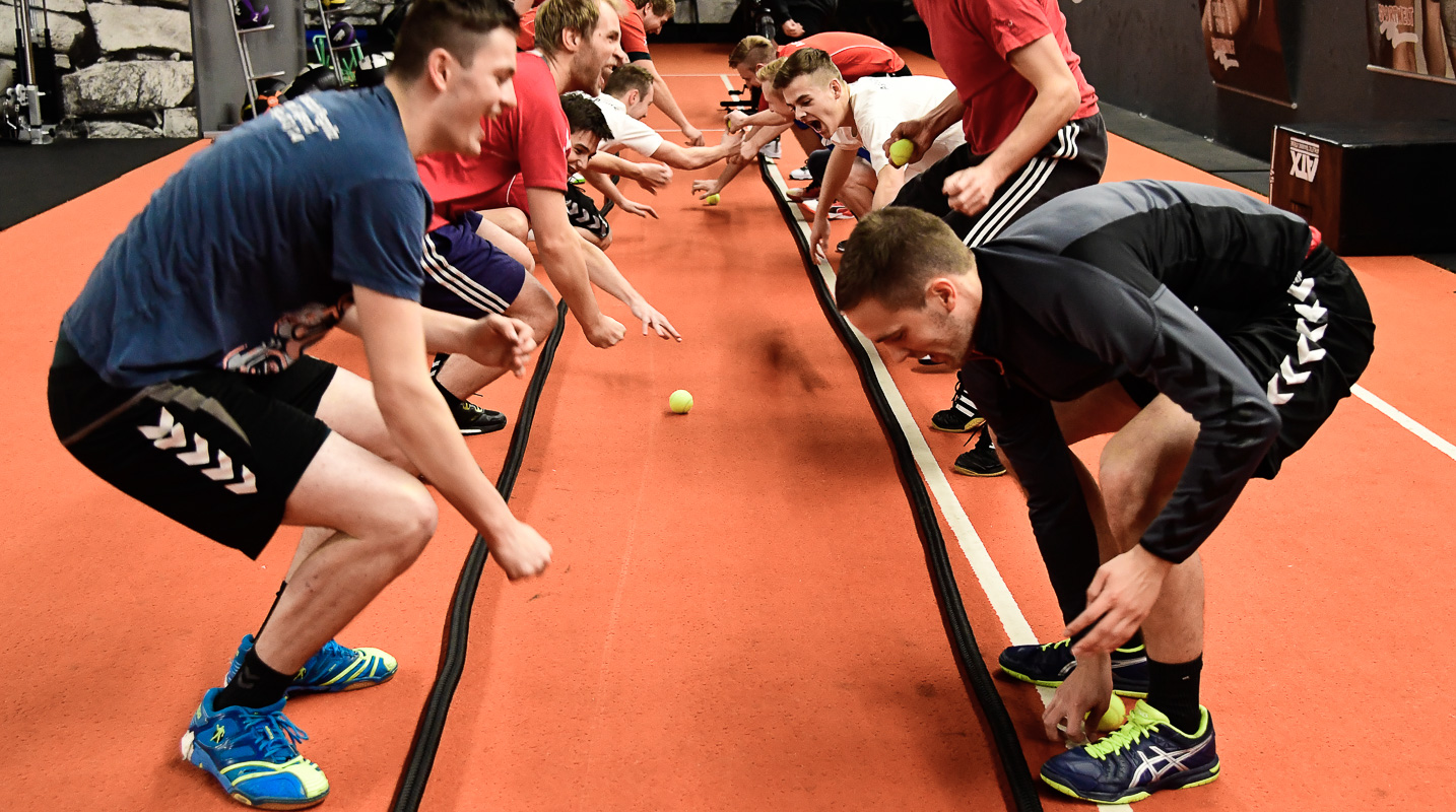 ASV Pegnitz Handball beim Cross Gym Trainin mit Bastian Lumpp in der Sportwelt Pegnitz