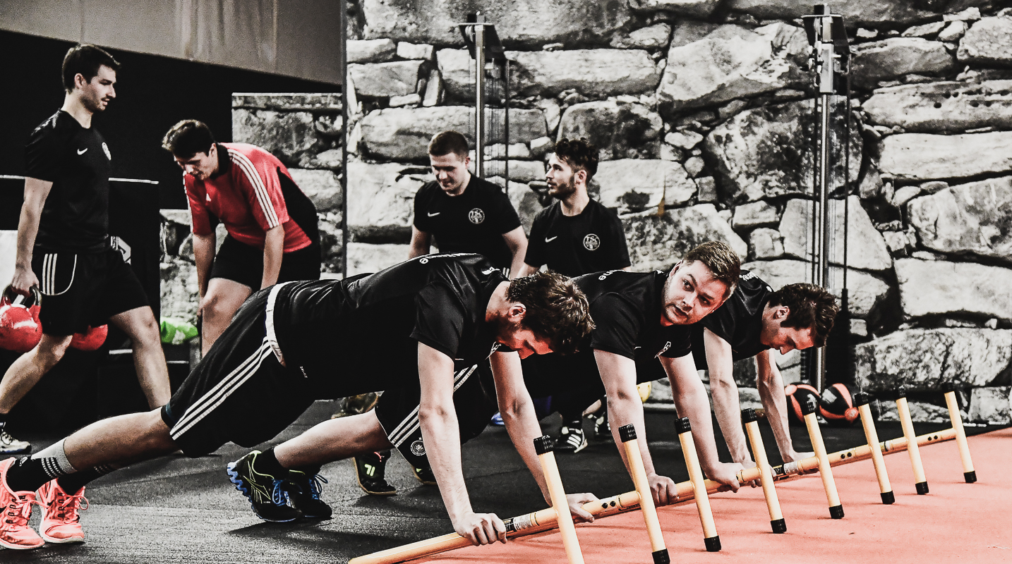 TSC Pottenstein beim Cross Gym Trainin mit Bastian Lumpp in der Sportwelt Pegnitz