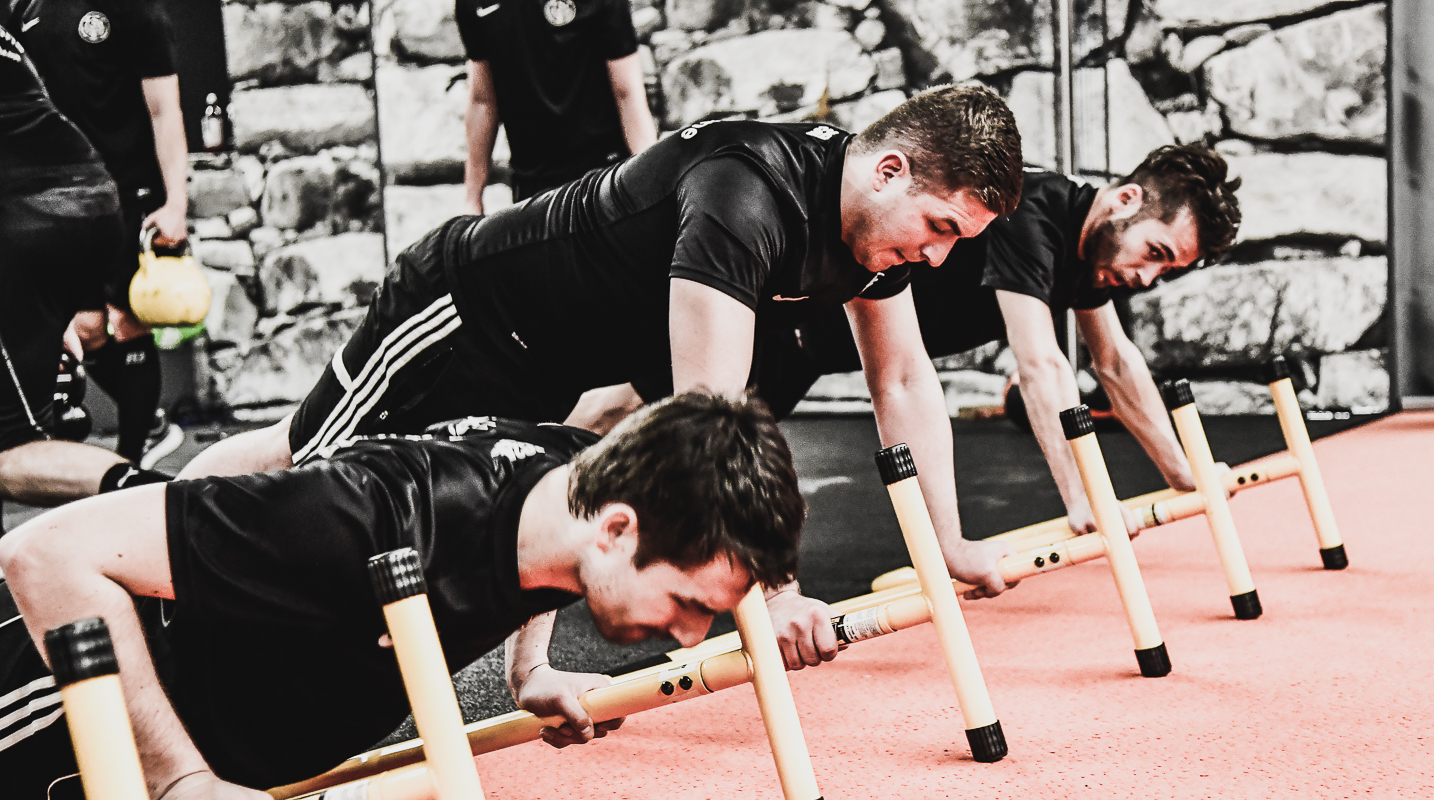 TSC Pottenstein beim Cross Gym Trainin mit Bastian Lumpp in der Sportwelt Pegnitz