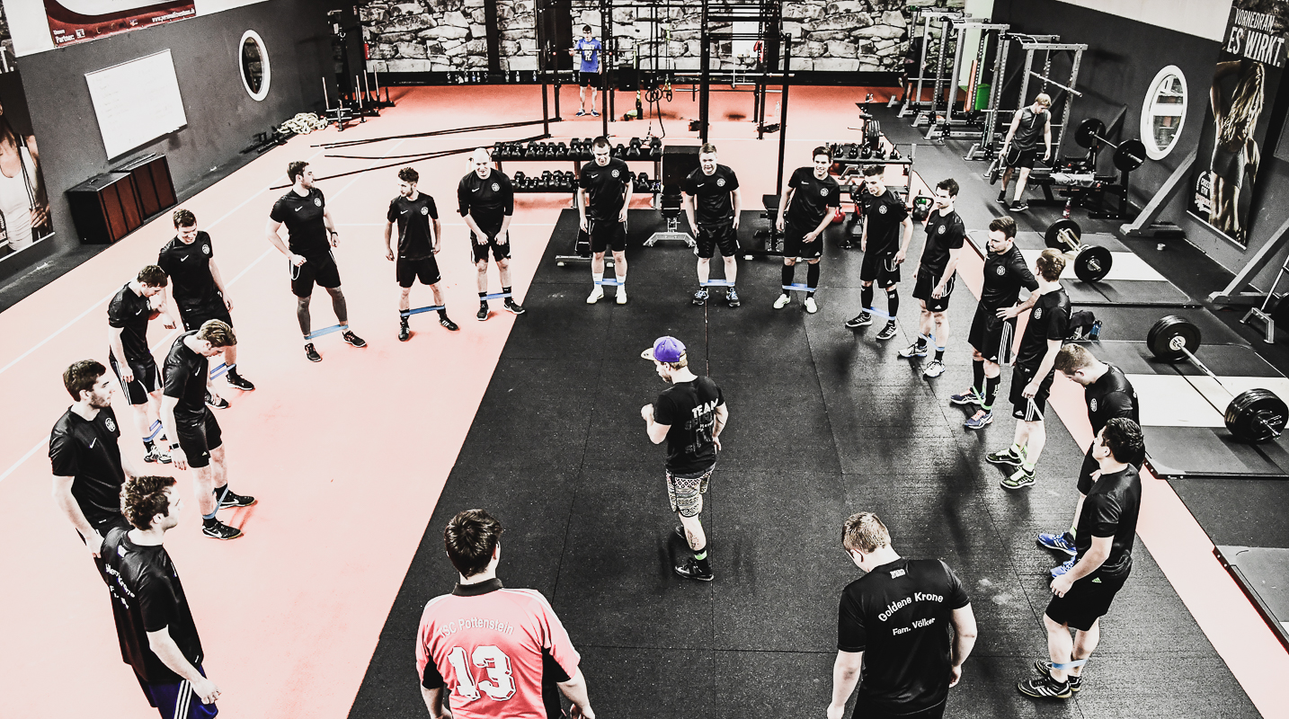 TSC Pottenstein beim Cross Gym Trainin mit Bastian Lumpp in der Sportwelt Pegnitz