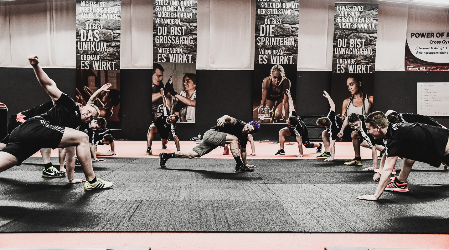 FC Troschenreuth beim Cross Gym Trainin mit Bastian Lumpp in der Sportwelt Pegnitz