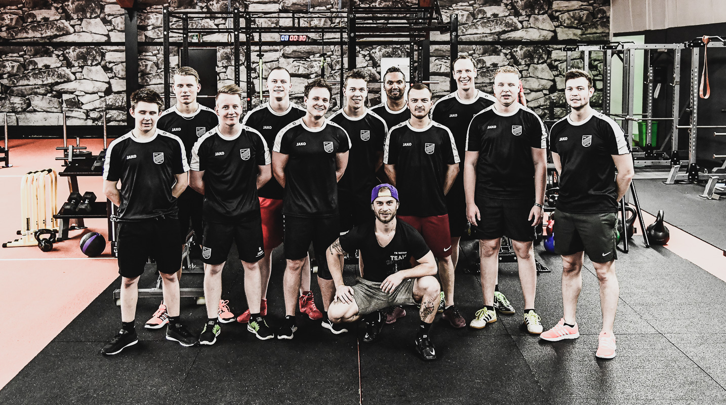 FC Troschenreuth beim Cross Gym Trainin mit Bastian Lumpp in der Sportwelt Pegnitz