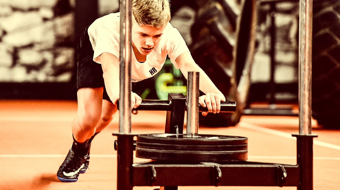 FC Pegnitz Fußball Jugend beim Cross Gym Training mit Bastian Lumpp in der Sportwelt Pegnitz