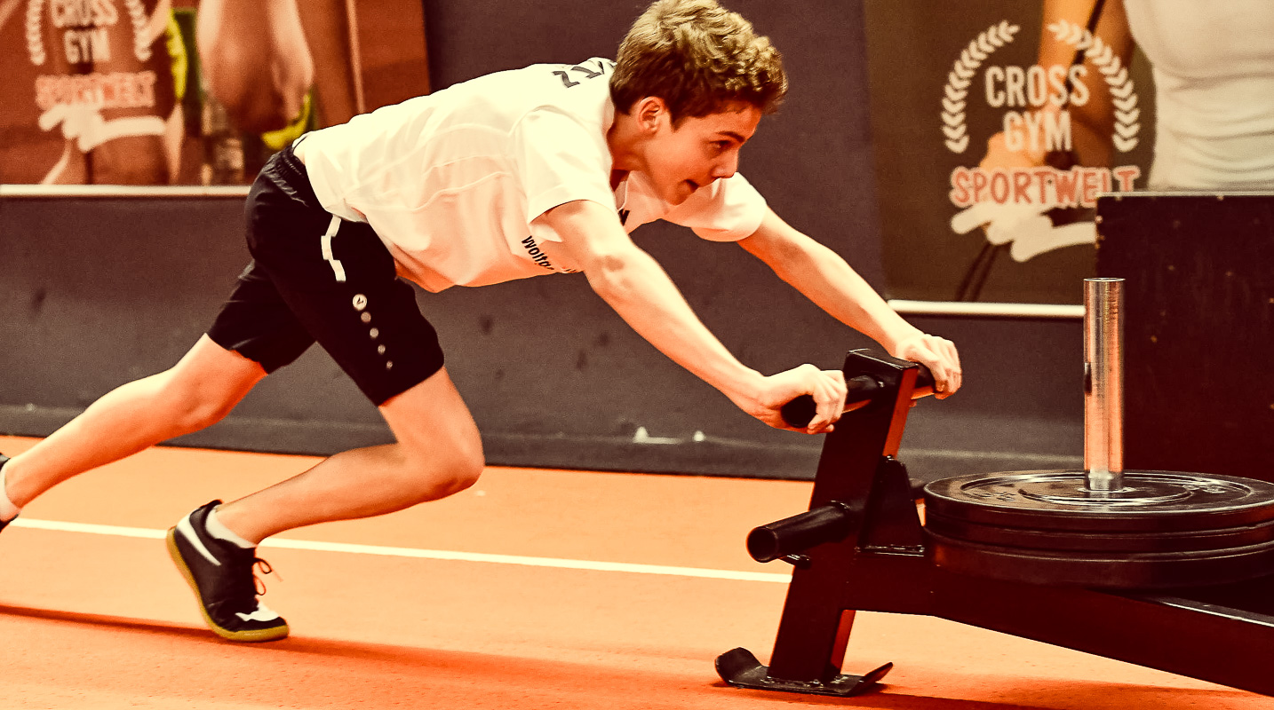 FC Pegnitz Fußball Jugend beim Cross Gym Training mit Bastian Lumpp in der Sportwelt Pegnitz