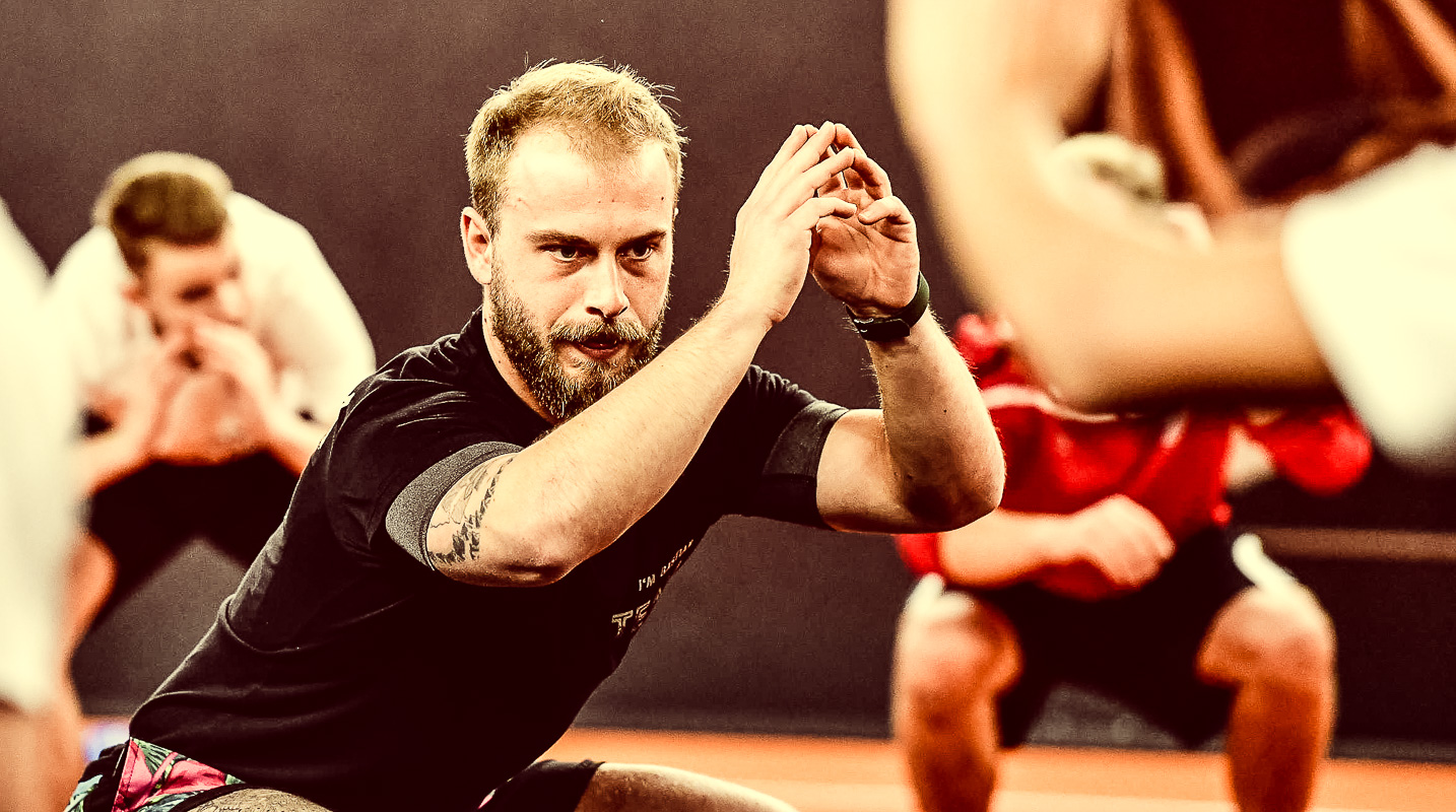 FC Pegnitz Fußball Jugend beim Cross Gym Training mit Bastian Lumpp in der Sportwelt Pegnitz