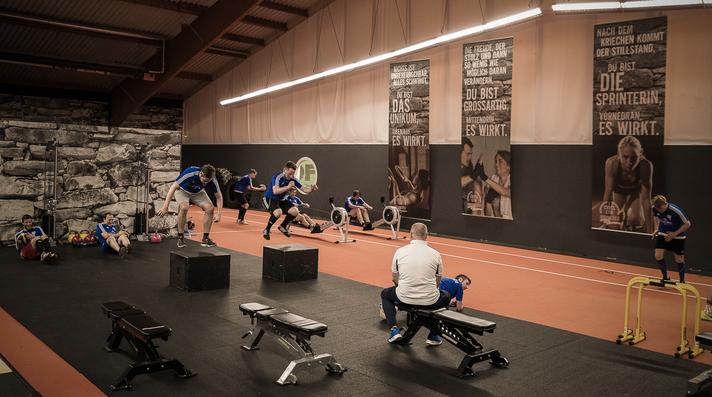 FC Pegnitz beim Cross Gym Trainin mit Bastian Lumpp in der Sportwelt Pegnitz