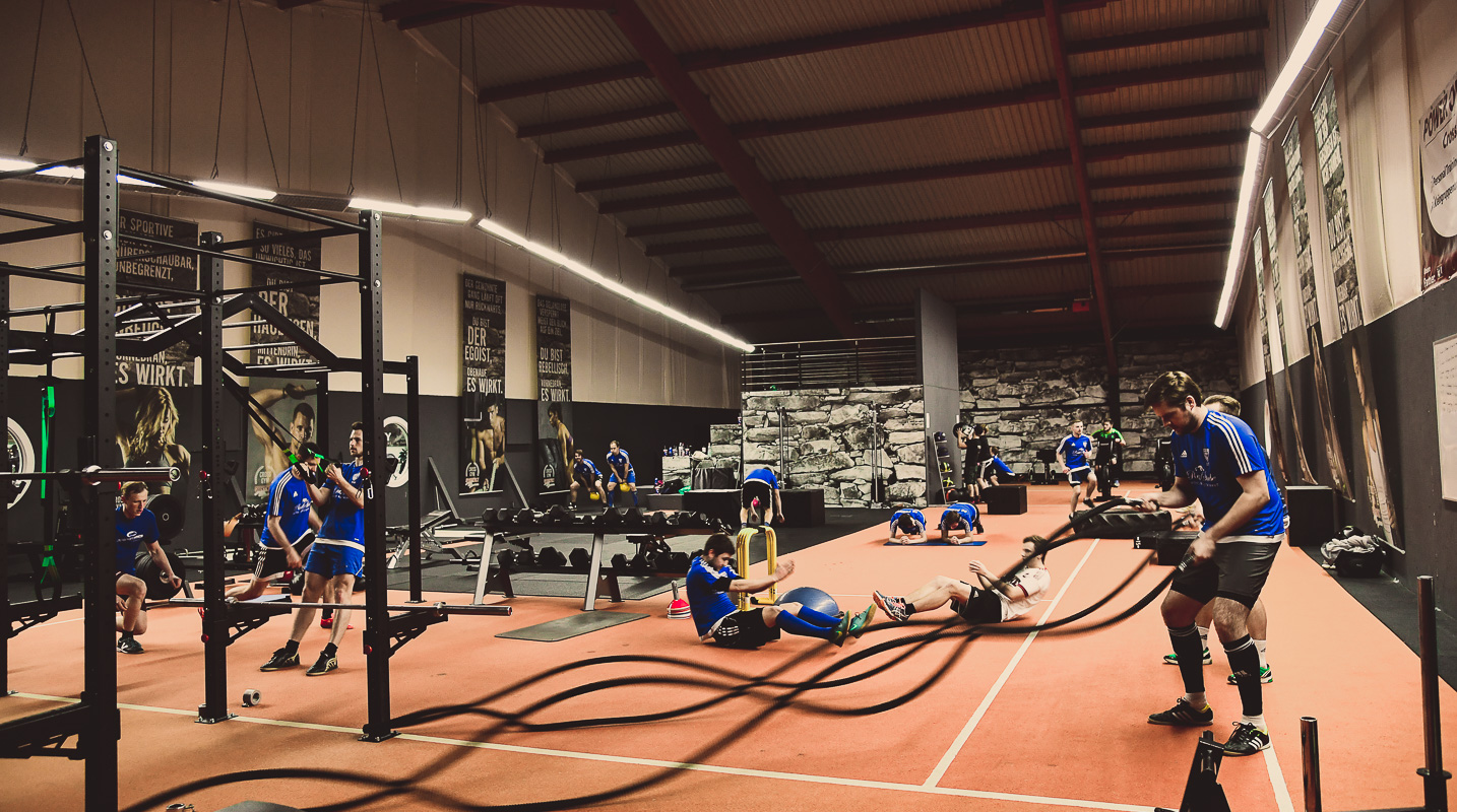 FC Pegnitz beim Cross Gym Training mit Bastian Lumpp in der Sportwelt Pegnitz, Vorbereitung für die Kreisklasse Erlangen/Pegnitzgrund 3 Saison 2018/2019