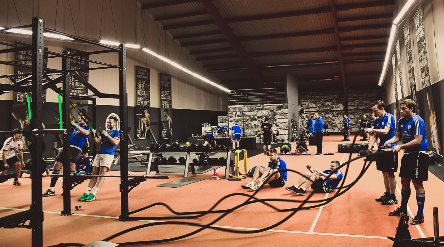 FC Pegnitz beim Cross Gym Training mit Bastian Lumpp in der Sportwelt Pegnitz, Vorbereitung für die Kreisklasse Erlangen/Pegnitzgrund 3 Saison 2018/2019