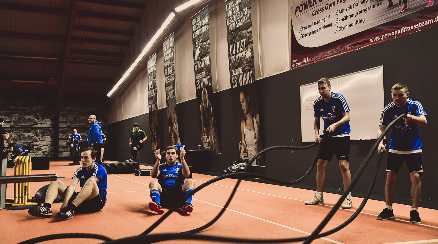 FC Pegnitz beim Cross Gym Training mit Bastian Lumpp in der Sportwelt Pegnitz, Vorbereitung für die Kreisklasse Erlangen/Pegnitzgrund 3 Saison 2018/2019