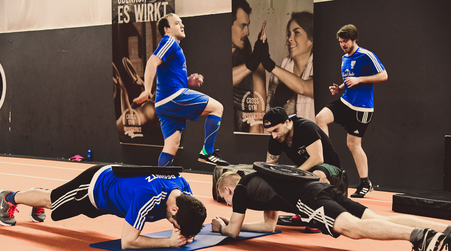 FC Pegnitz beim Cross Gym Training mit Bastian Lumpp in der Sportwelt Pegnitz, Vorbereitung für die Kreisklasse Erlangen/Pegnitzgrund 3 Saison 2018/2019