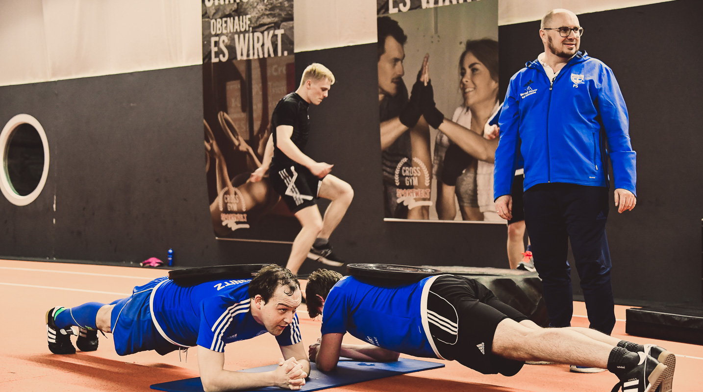 FC Pegnitz beim Cross Gym Training mit Bastian Lumpp in der Sportwelt Pegnitz, Vorbereitung für die Kreisklasse Erlangen/Pegnitzgrund 3 Saison 2018/2019