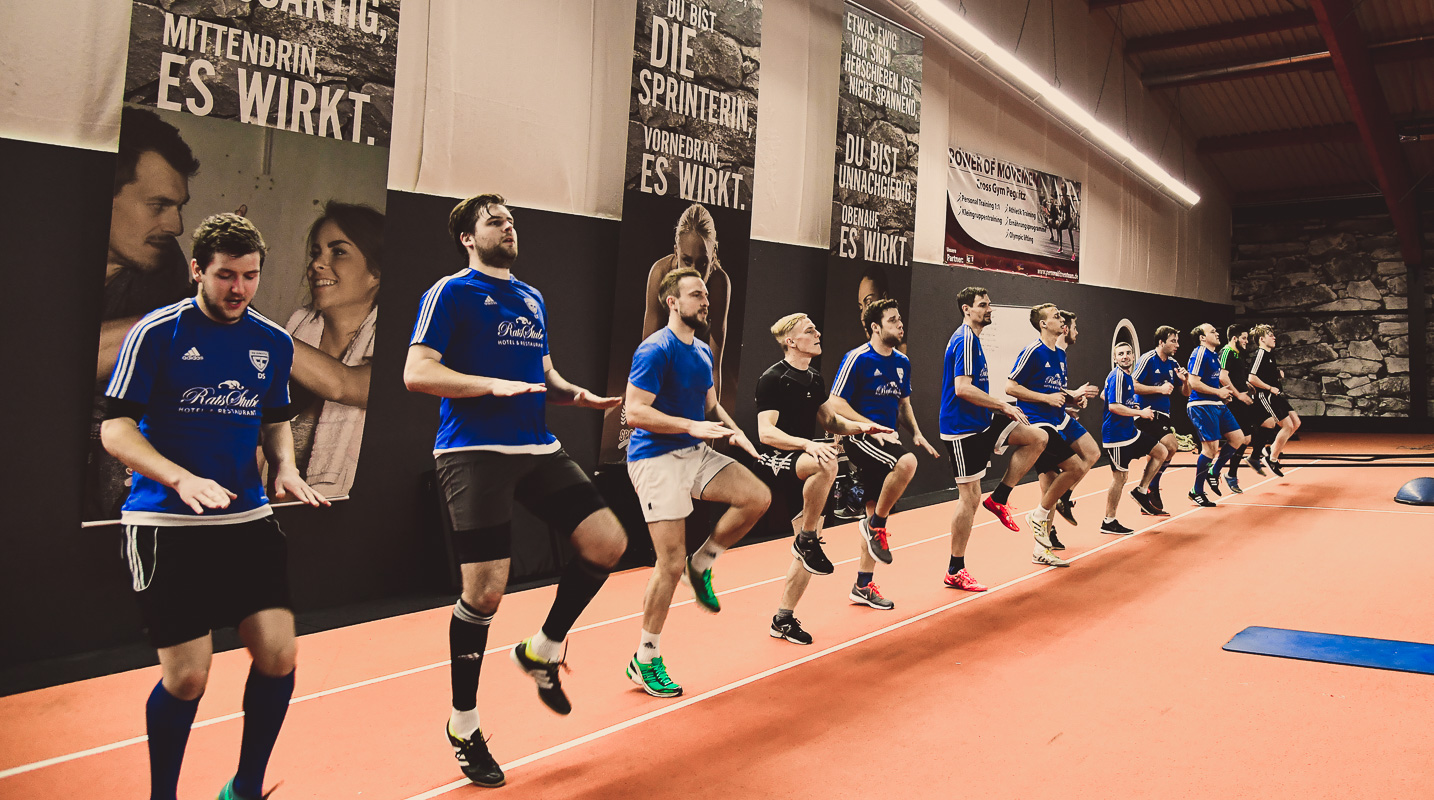 FC Pegnitz beim Cross Gym Training mit Bastian Lumpp in der Sportwelt Pegnitz, Vorbereitung für die Kreisklasse Erlangen/Pegnitzgrund 3 Saison 2018/2019