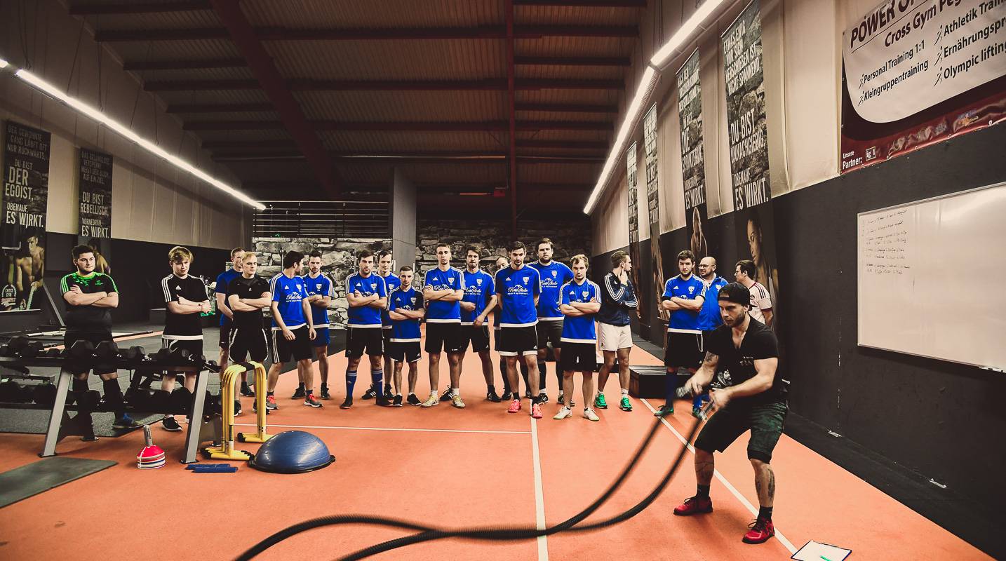 FC Pegnitz beim Cross Gym Training mit Bastian Lumpp in der Sportwelt Pegnitz, Vorbereitung für die Kreisklasse Erlangen/Pegnitzgrund 3 Saison 2018/2019