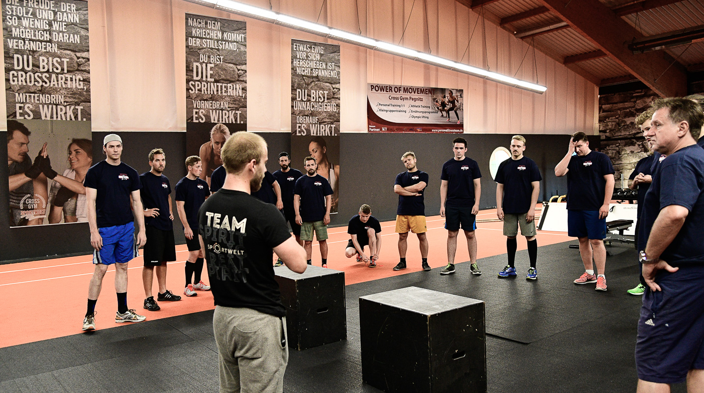 ICE DOGS Pegnitz beim Cross Gym Trainin mit Bastian Lumpp in der Sportwelt Pegnitz