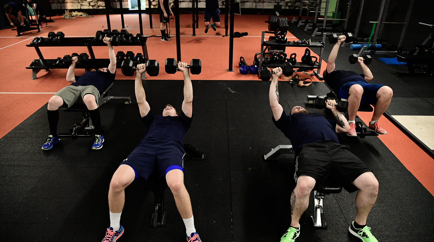 ICE DOGS Pegnitz beim Cross Gym Trainin mit Bastian Lumpp in der Sportwelt Pegnitz