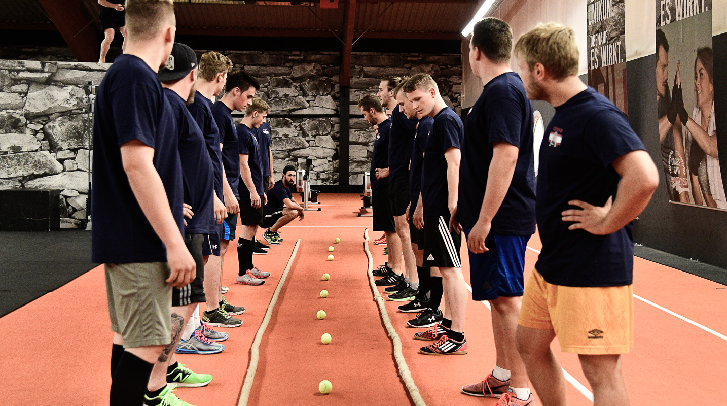 ICE DOGS Pegnitz beim Cross Gym Trainin mit Bastian Lumpp in der Sportwelt Pegnitz