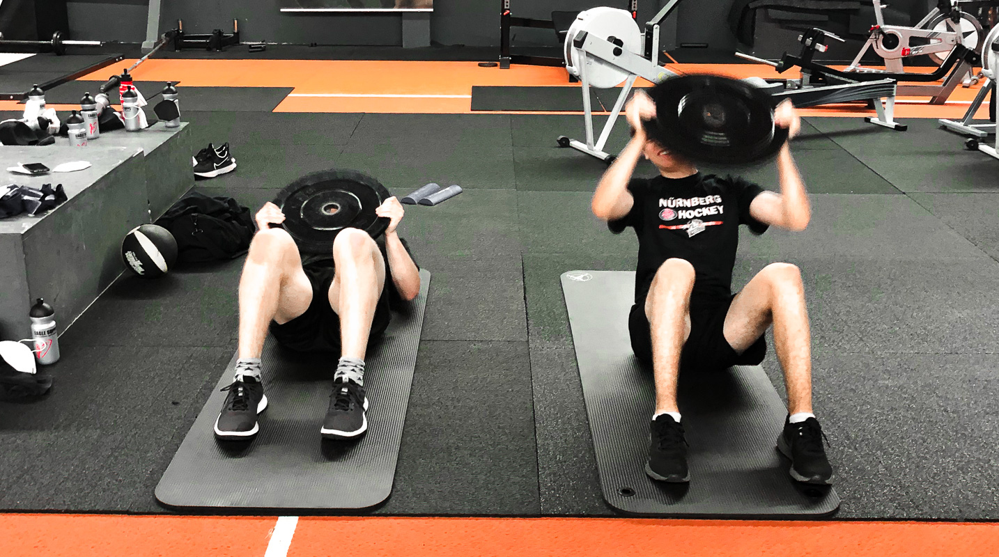 behind:the:scenes:it's:your:stage:start:play:repeat - ICE TIGERS Nürnberg beim Cross Gym Training als Saisonvorbereitung in der Sportwelt Pegnitz Cross Gym Arena