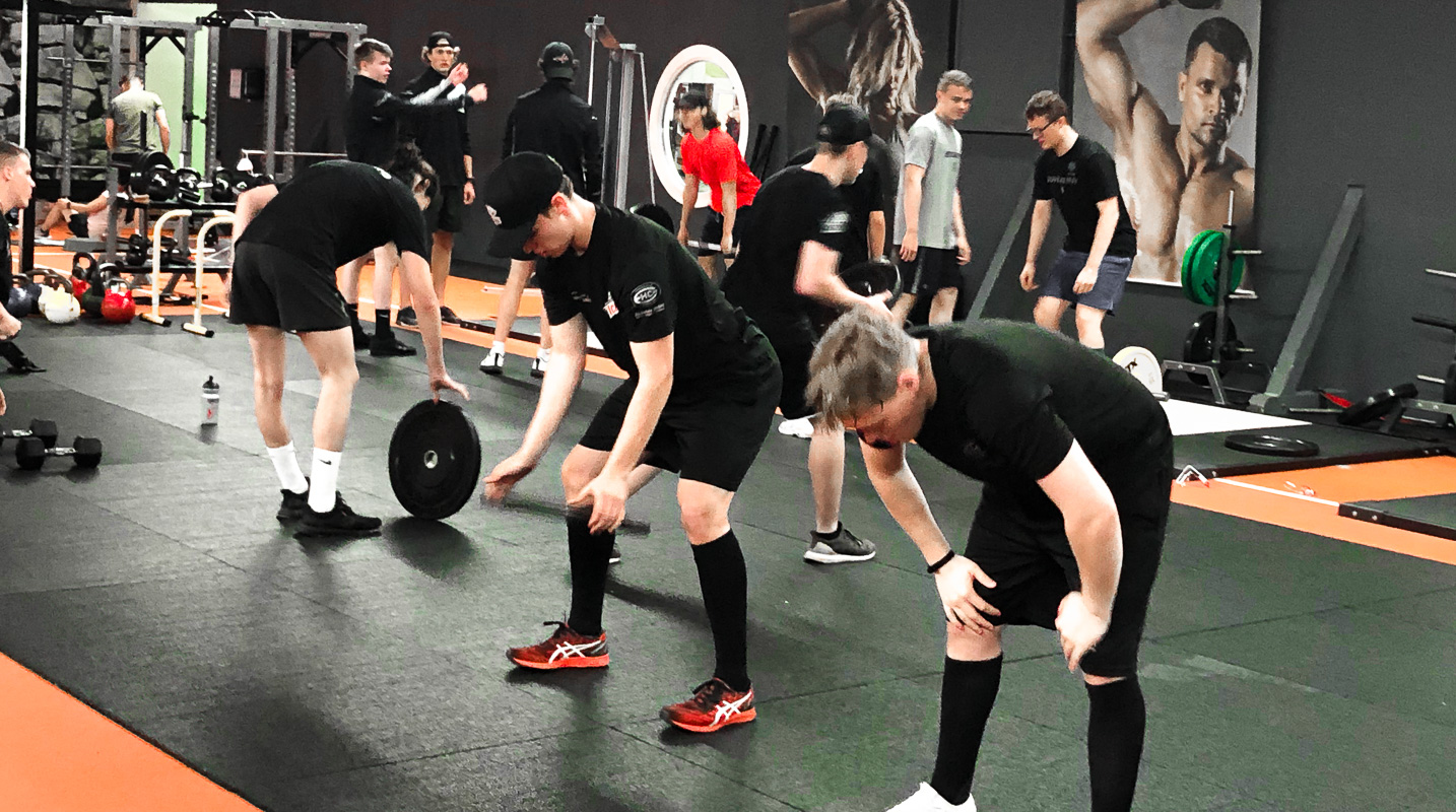 behind:the:scenes:it's:your:stage:start:play:repeat - ICE TIGERS Nürnberg beim Cross Gym Training als Saisonvorbereitung in der Sportwelt Pegnitz Cross Gym Arena