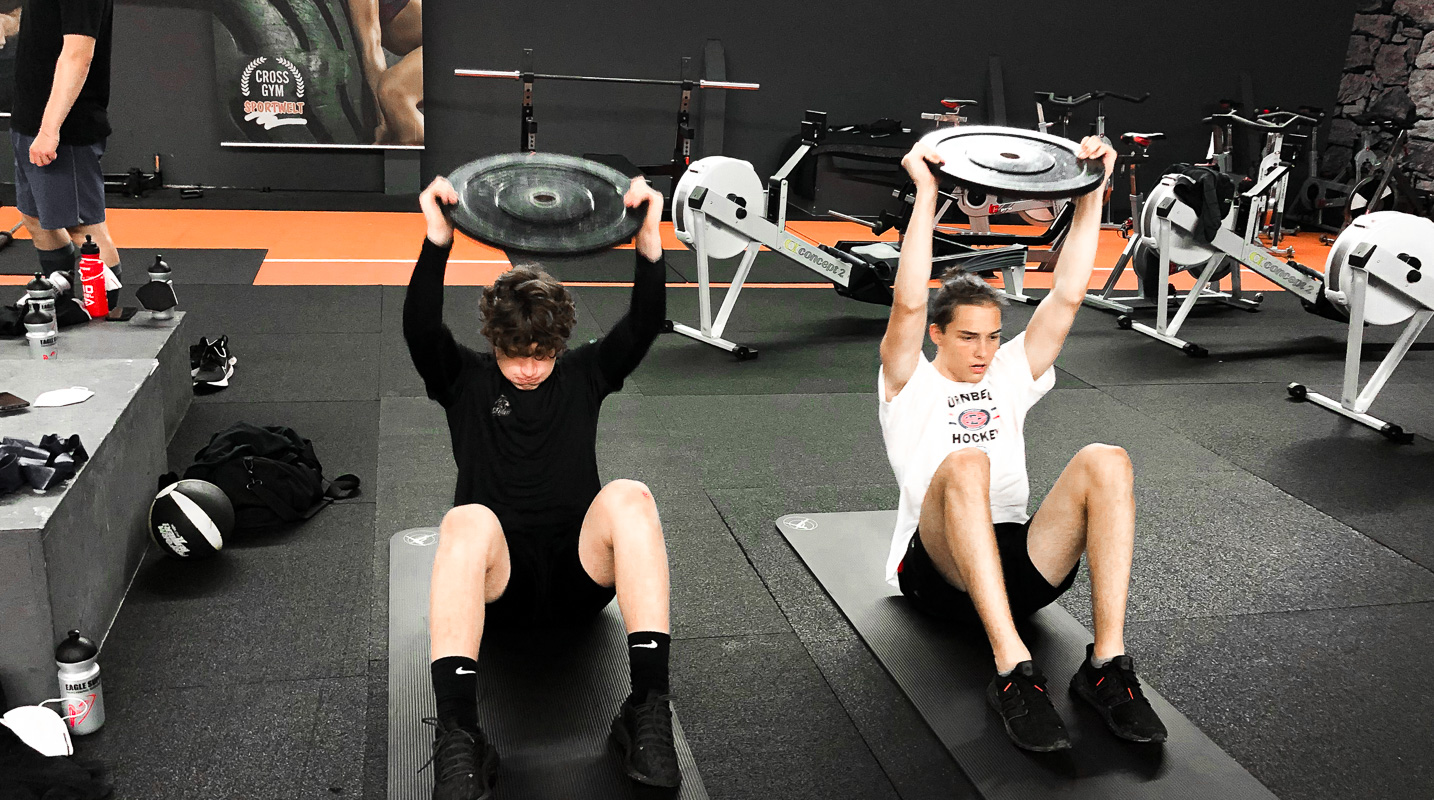 behind:the:scenes:it's:your:stage:start:play:repeat - ICE TIGERS Nürnberg beim Cross Gym Training als Saisonvorbereitung in der Sportwelt Pegnitz Cross Gym Arena