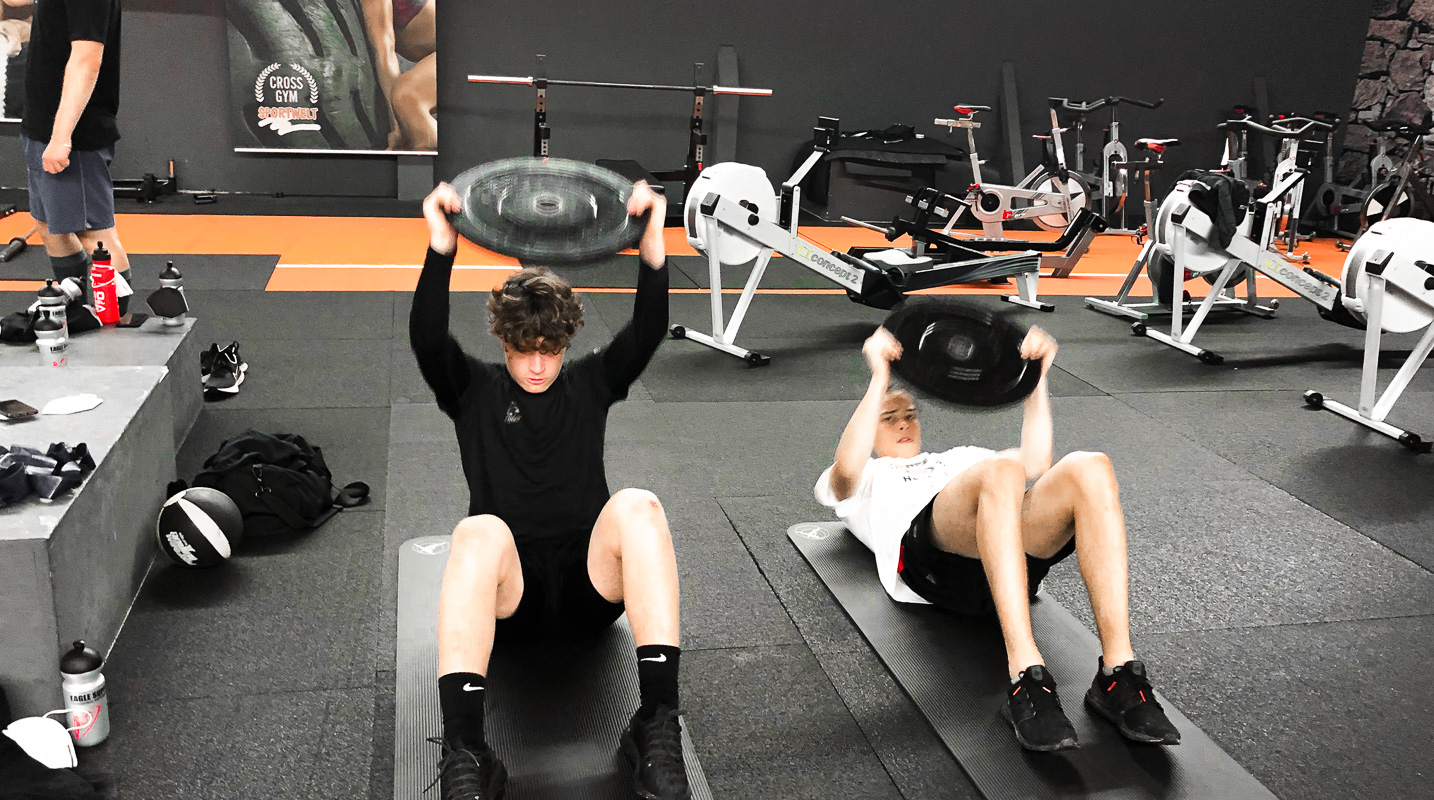 behind:the:scenes:it's:your:stage:start:play:repeat - ICE TIGERS Nürnberg beim Cross Gym Training als Saisonvorbereitung in der Sportwelt Pegnitz Cross Gym Arena