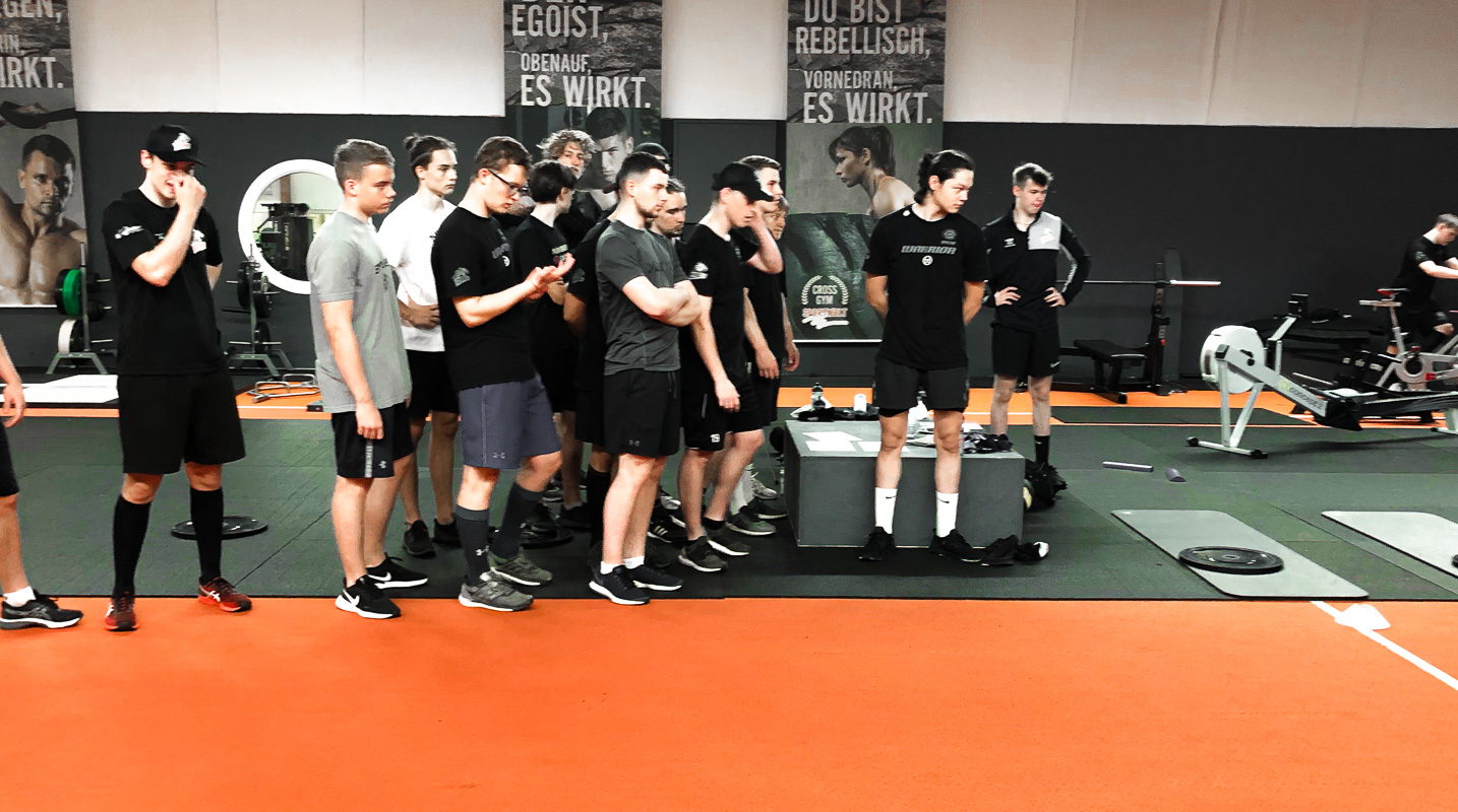 behind:the:scenes:it's:your:stage:start:play:repeat - ICE TIGERS Nürnberg beim Cross Gym Training als Saisonvorbereitung in der Sportwelt Pegnitz Cross Gym Arena