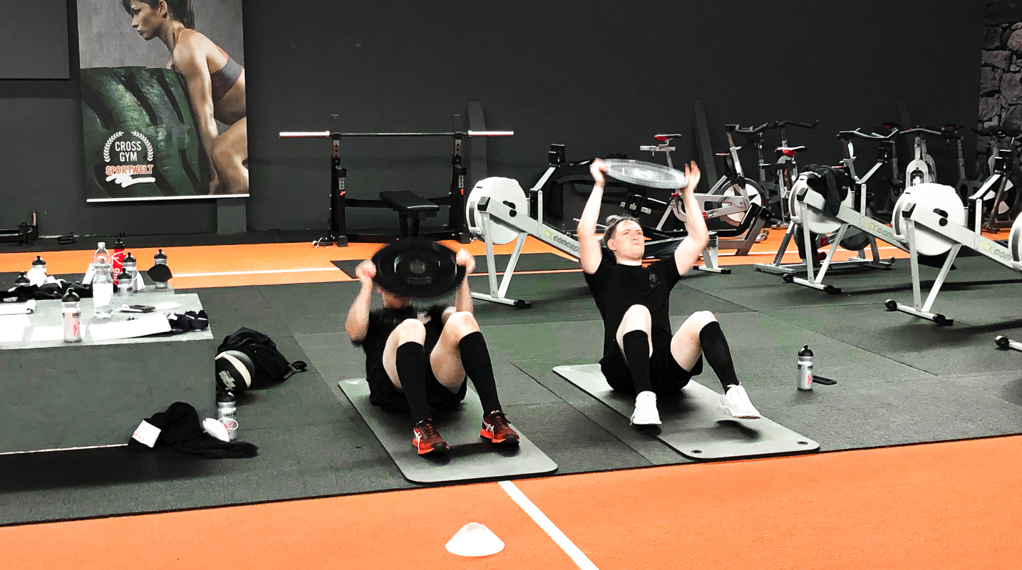 behind:the:scenes:it's:your:stage:start:play:repeat - ICE TIGERS Nürnberg beim Cross Gym Training als Saisonvorbereitung in der Sportwelt Pegnitz Cross Gym Arena