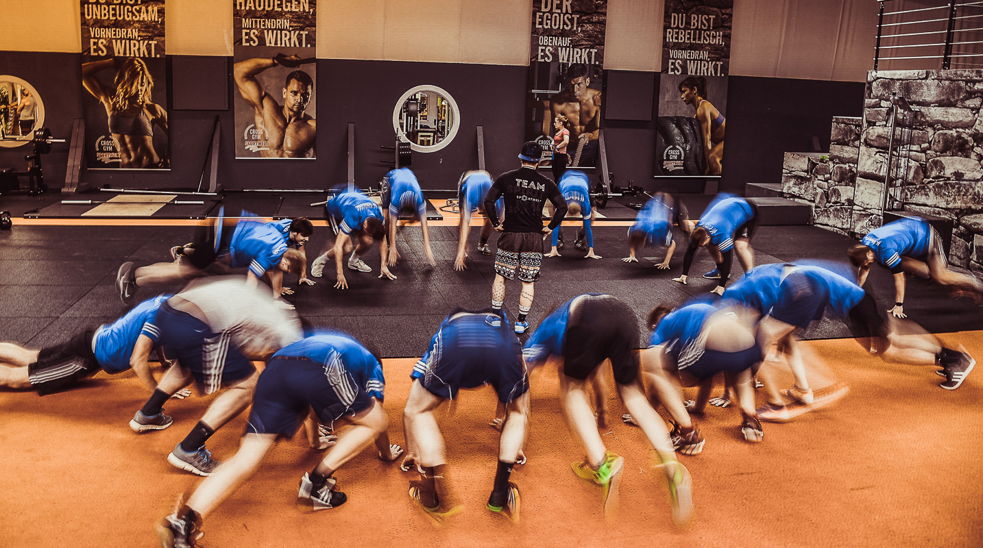 SC Kühlenfels 1. Mannschaft beim Cross Gym Training mit Bastian Lumpp in der Sportwelt Pegnitz