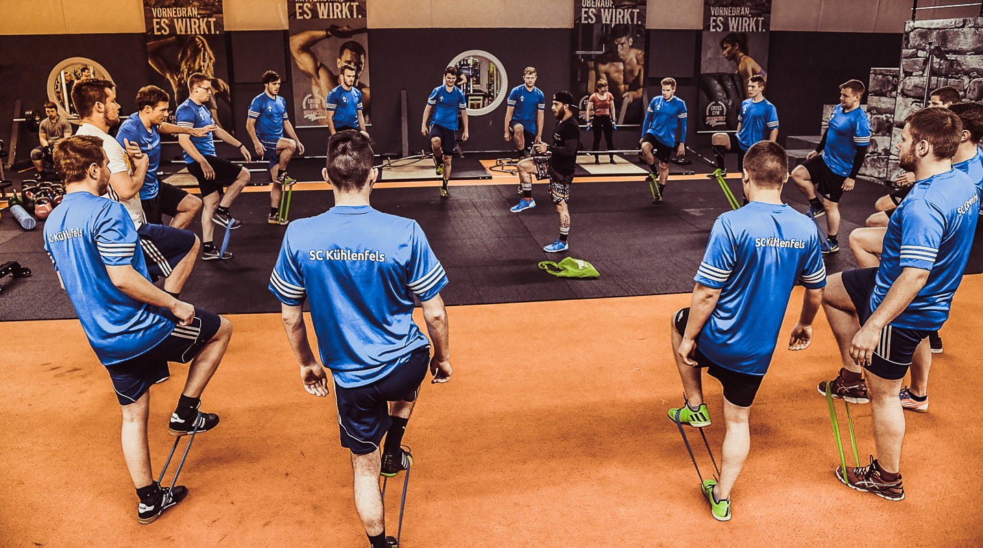 SC Kühlenfels 1. Mannschaft beim Cross Gym Training mit Bastian Lumpp in der Sportwelt Pegnitz