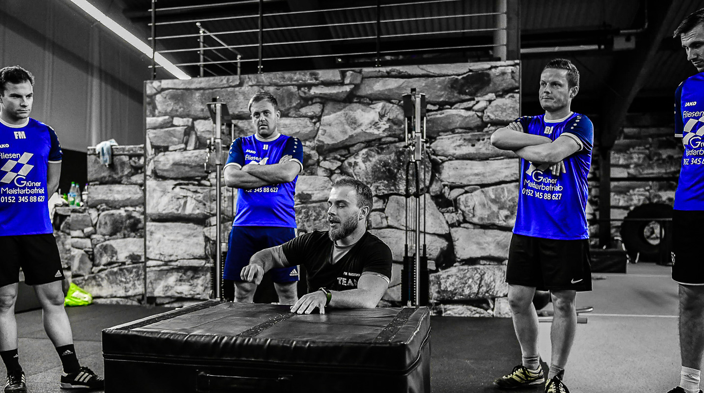 SG Geschwand / Wolfsberg 1. Mannschaft vom Gschonda Wolfsrudel beim Cross Gym Training mit Bastian Lumpp in der Sportwelt Pegnitz