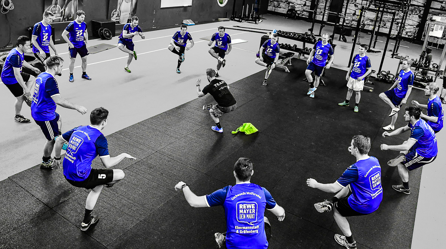 SG Geschwand / Wolfsberg 1. Mannschaft vom Gschonda Wolfsrudel beim Cross Gym Training mit Bastian Lumpp in der Sportwelt Pegnitz