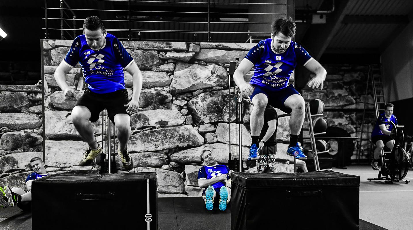 SG Geschwand / Wolfsberg 1. Mannschaft vom Gschonda Wolfsrudel beim Cross Gym Training mit Bastian Lumpp in der Sportwelt Pegnitz