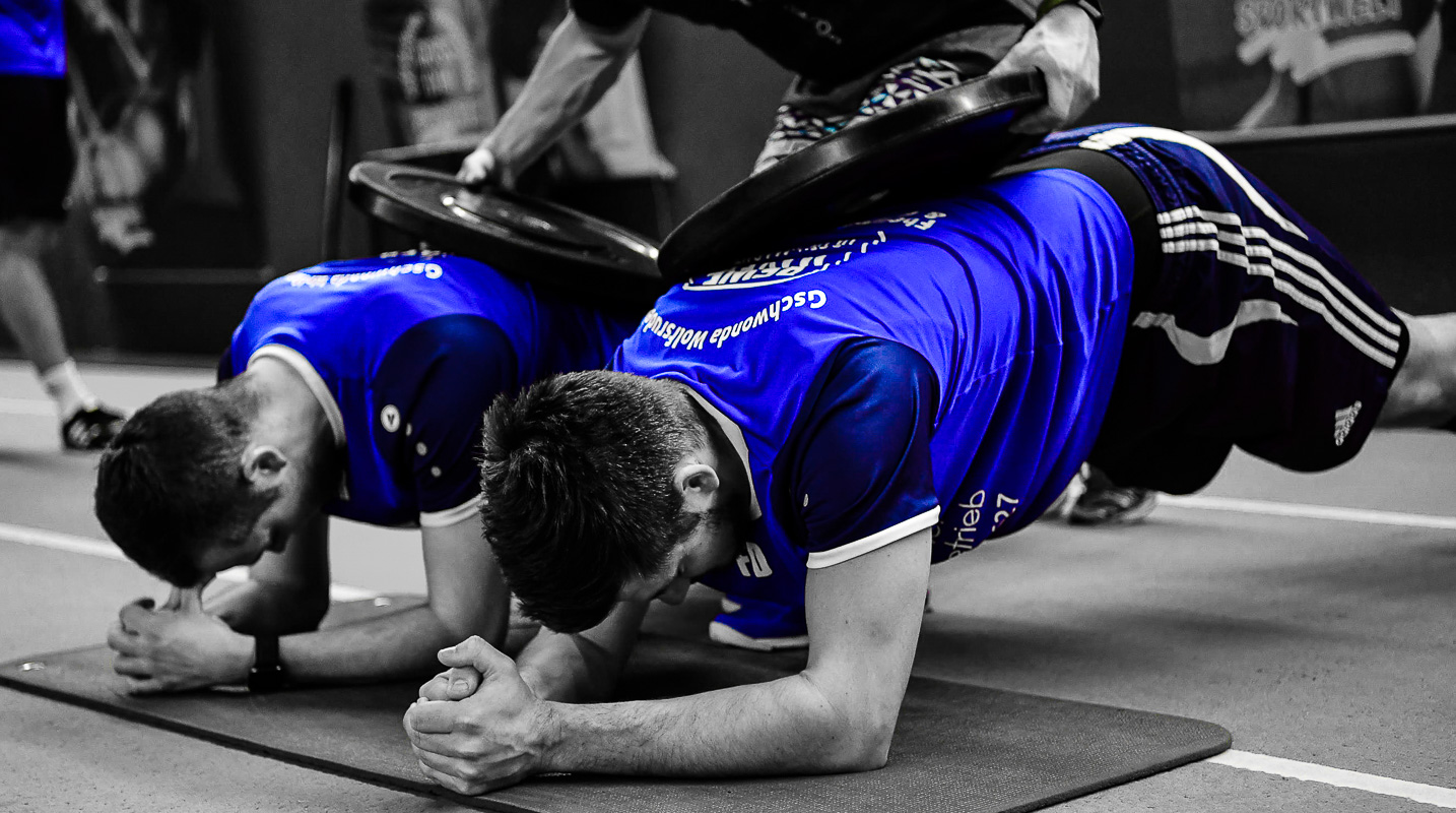 SG Geschwand / Wolfsberg 1. Mannschaft vom Gschonda Wolfsrudel beim Cross Gym Training mit Bastian Lumpp in der Sportwelt Pegnitz