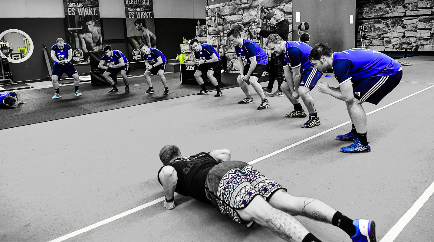 SG Geschwand / Wolfsberg 1. Mannschaft vom Gschonda Wolfsrudel beim Cross Gym Training mit Bastian Lumpp in der Sportwelt Pegnitz